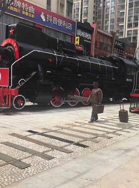 大型铁艺复古蒸汽火车头老式绿皮车厢餐厅民宿景区露营地美陈道具