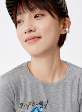 亲肤软糯涂鸦印花修身弹力长袖