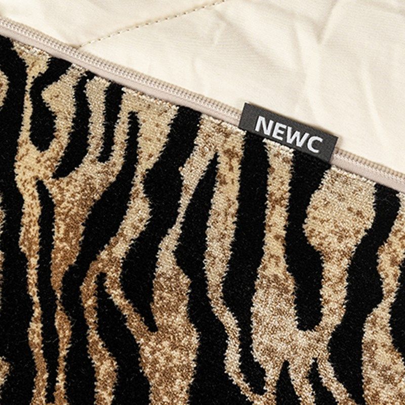 新宸优品个性野兽纯棉抱枕被子两用棕黑小老虎纹办公室午睡空调被,淘宝优惠券,粉丝福利购,淘宝优惠卷