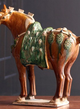陶瓷马摆件仿古工艺品三花马家居博古架收藏古玩招财唐三彩高28cm