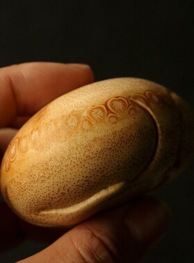 精品纯手工雕刻悟道三蟾手把件竹根雕竹节小蟾蜍把玩茶宠