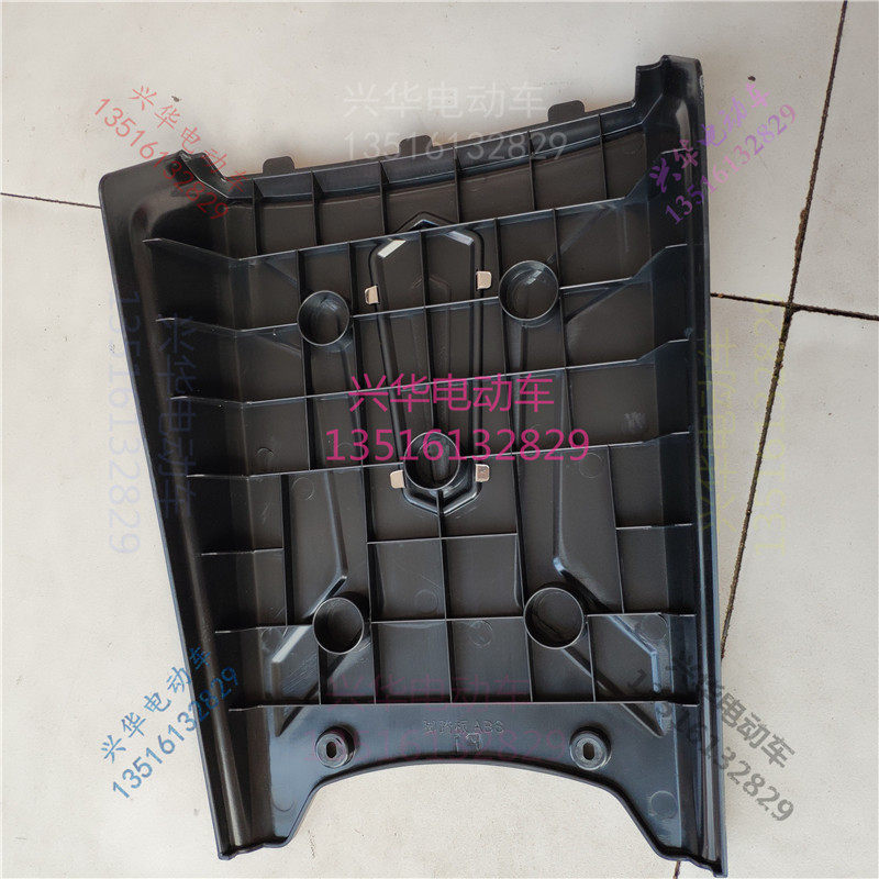 电动车脚踏板天津迪拜前脚踏板脚板塑料前搁脚板电池盖板外壳,淘宝优惠券,粉丝福利购,淘宝优惠卷