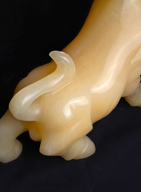 牛摆件招财金牛华尔街牛办公室公司商务开业礼品玉石工艺饰品摆件