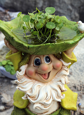 创意小矮人卡通雕塑摆件喂鸟器 户外花园 院子装饰 园艺庭院摆件