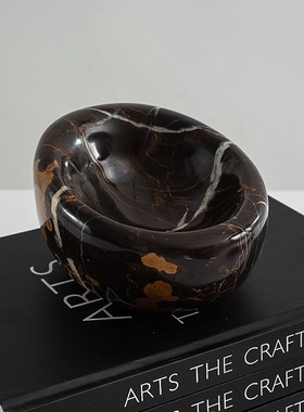 现代简约创意蘑菇人艺术饰品小众家居样板间售楼部软装高级感摆件