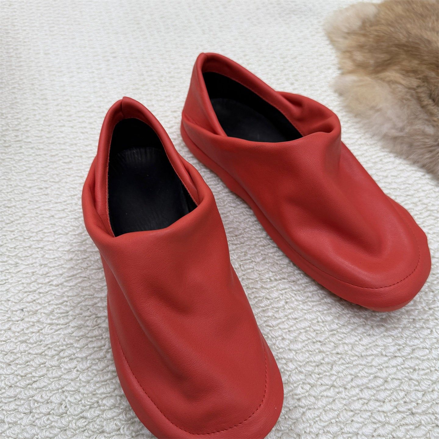 2025小众设计感舒适两穿一脚蹬懒人鞋平底套脚半拖鞋女软皮穆勒鞋,淘宝优惠券,粉丝福利购,淘宝优惠卷