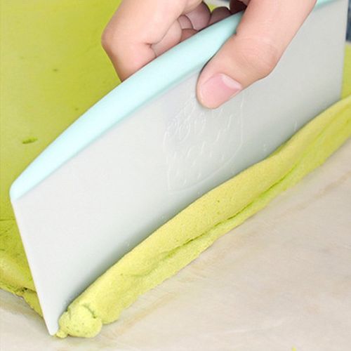 9寸多功能PP塑料蛋糕切 披萨奶油刮板刀面团切防滑手柄带刻度尺大 - 图2