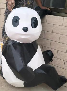 玻璃钢大型树脂切面爬墙卡通熊猫户外商场动物摆件墙挂景观装饰品