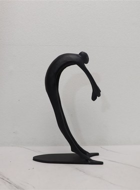 欧式创意金属弯h腰人物摆件电视柜客厅玄关样板房办公室家居装饰