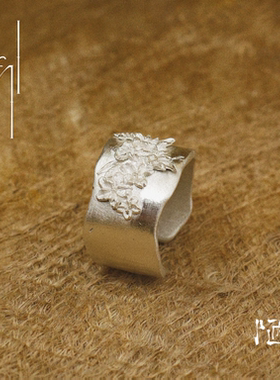 陋Lou 浮雕樱花戒指 原创设计花朵造型戒指白色925银手工新中式