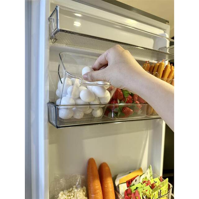 Kitchen refrigerator freshness cleaning tool household egg storage rack food grade refrigerator side door storage box