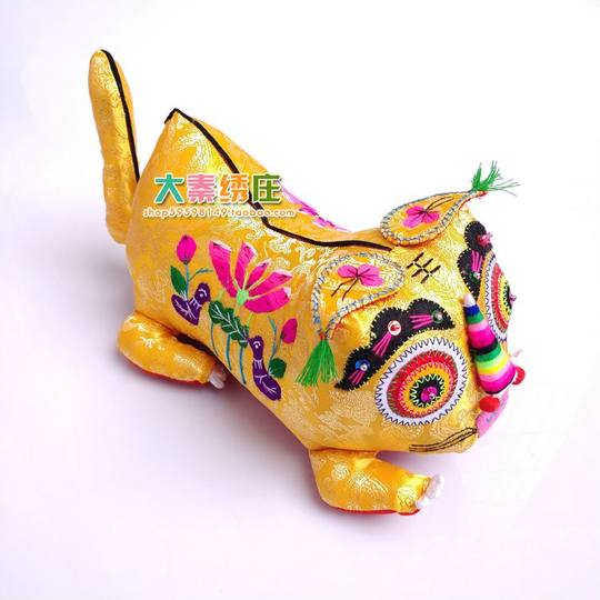 纯手工绣花布老虎抱枕婴儿童满月百天周岁庆生抓周礼物民间工艺品