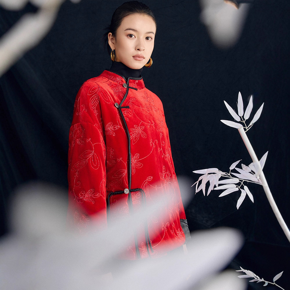 云梦集中国红喜庆棉衣女装2025冬金丝绒国风高定绣花棉服上衣外套 - 图1