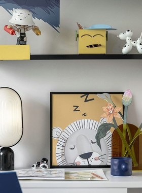 简约现代样板间儿童房书桌软装摆件孩房女孩房桌面组合装饰品