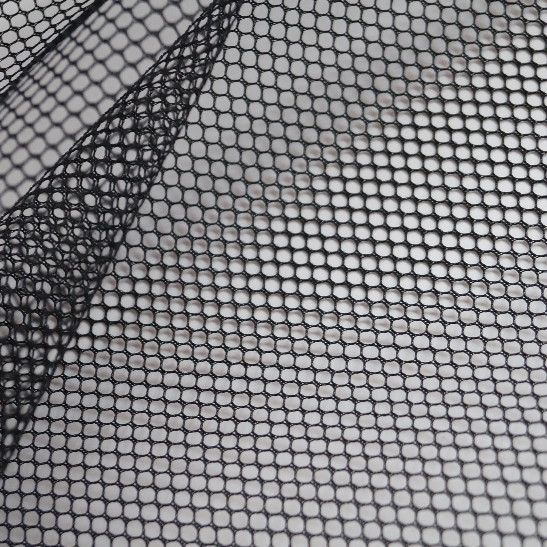 六角网眼布现货96g黑色4mm遮挡防护单孔网布硬运动服鞋面渔网,淘宝优惠券,粉丝福利购,淘宝优惠卷