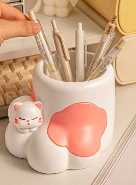 可爱猫咪笔筒摆件办公室好物房间宿舍桌面装饰品治愈实用生日礼物