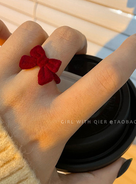 复古植绒红色蝴蝶结戒指