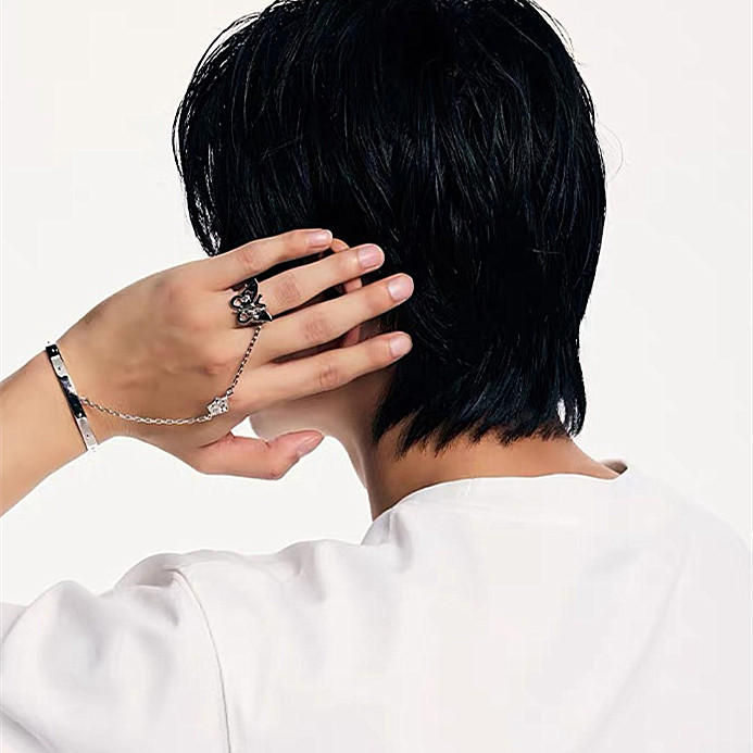 王橹杰同款蝴蝶戒指链条手镯小众设计气质高级感手饰配饰2025新款,淘宝优惠券,粉丝福利购,淘宝优惠卷