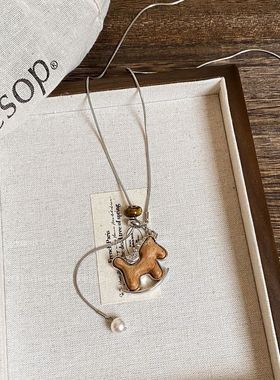 小马吊坠项链女2025新款秋冬长款毛衣链复古本命年好运配饰可调节