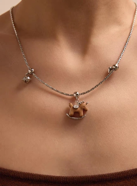 小马本命年项链女款2025新款木马锁骨链高级感轻奢长款秋冬毛衣链