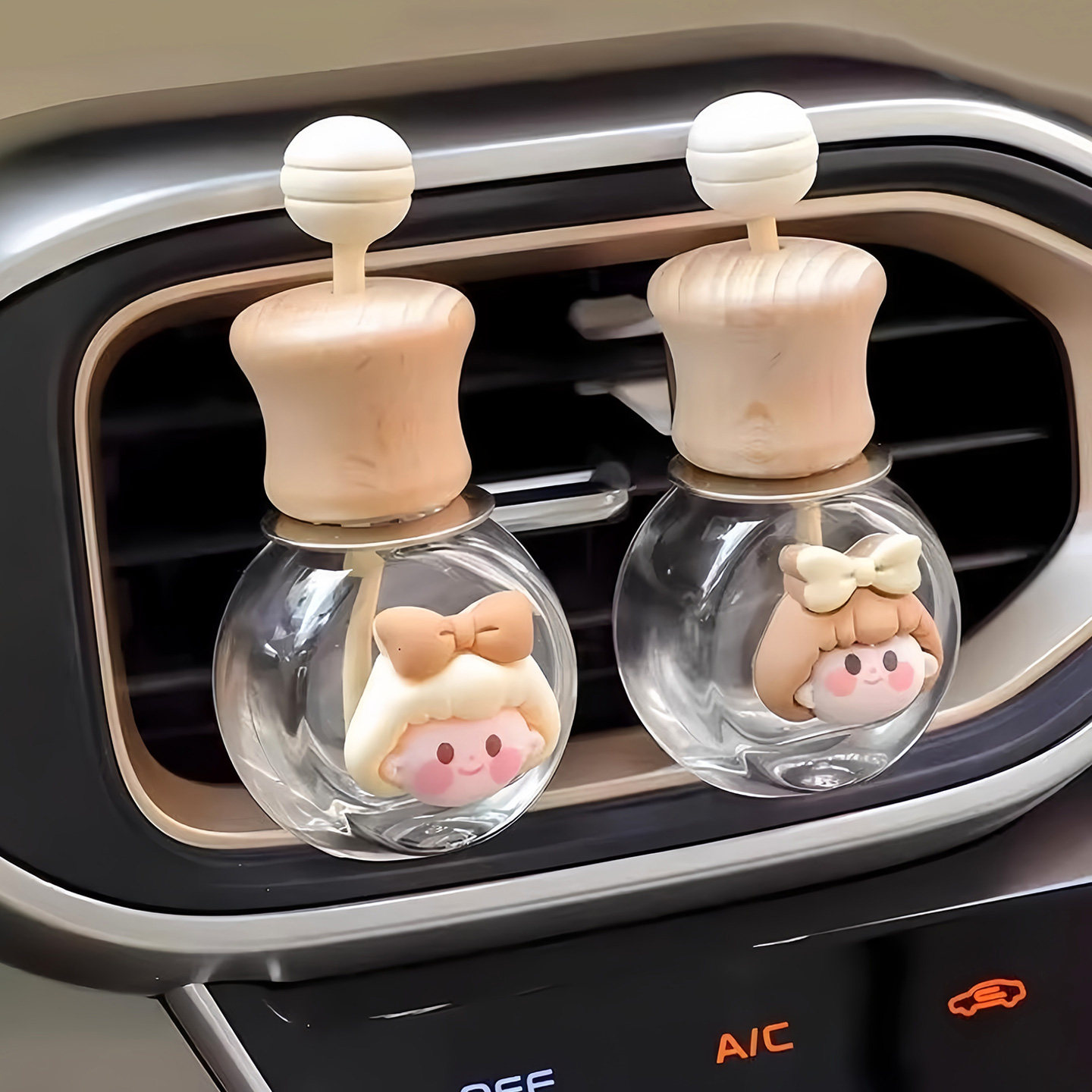 车载香水空瓶香薰瓶精油容器迷你空调出风口挥发香氛装饰扩香车内