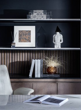 邸高样板间家具展厅书柜搭配 金属雕塑挂画书架书档创意摆件
