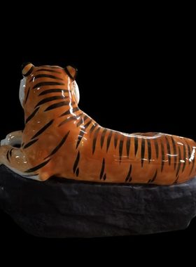 陶瓷生肖老虎摆件风生水起家居饰品客厅装饰家居办公室前台摆设