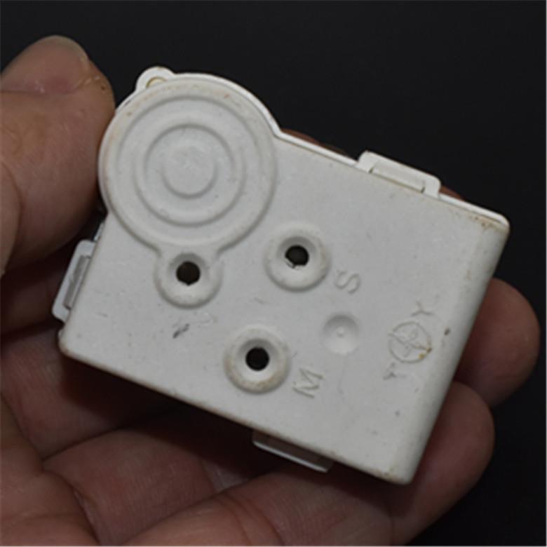 原装奥马冰箱压缩机PTC启动器ZHB35/40/54/60通用过载保护继电器 - 图0