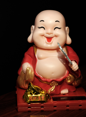 精品太阳能自动点头摇扇汽车摆件弥勒佛 点头小和尚车.载装饰客厅