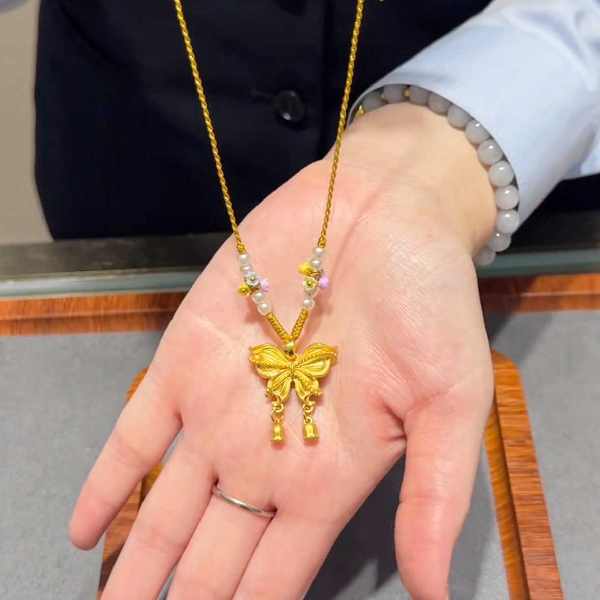 希曼汀黄金蝴蝶吊坠女999足金在逃公主编织绳项链生日礼物送女友,淘宝优惠券,粉丝福利购,淘宝优惠卷