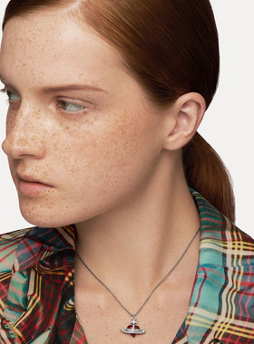 土星爱心项链高级感锁骨链轻奢