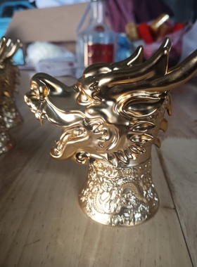 十二生肖龙头摆件可室内装饰摆件可用储存酒瓶上的瓶盖摆件
