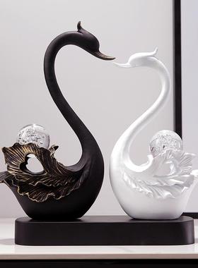 现代简约创意轻奢天鹅摆件酒柜电视柜客厅办公室装饰乔迁新婚礼品