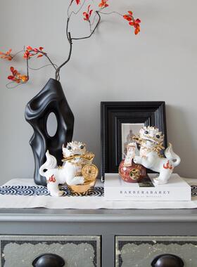 新中式招财白金色可爱麒麟一对中古手工陶瓷摆件玄关轻奢高档装饰