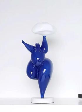 云朵抽象风韵胖妞人物雕塑摆件家居客厅玄关创意人形艺术软装饰品