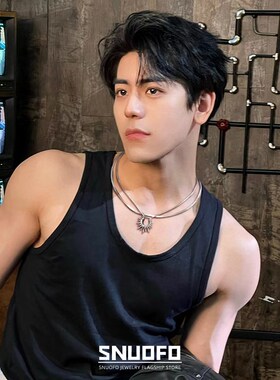 双层装饰钛钢项链男高级感痞帅太阳吊坠锁骨链男士叠戴设计感配饰