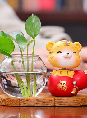 虎年吉祥物老虎家居摆件可爱创意客厅酒柜办公室桌面装饰品小摆设