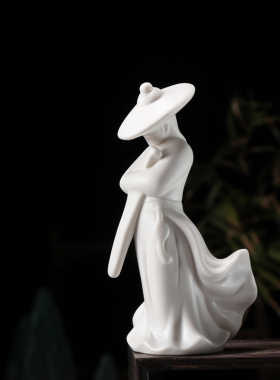 创意中国古风武侠人物造型寒江孤影白瓷家居桌面摆件微景观装饰品