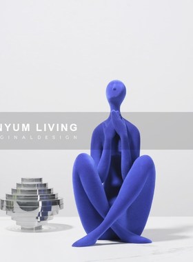 简约现代蓝色树脂植绒人物雕塑y摆件样板房间酒店玄关家居客厅摆