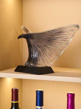 现代轻奢大鹏展翅酒柜装饰品办公室客G厅玄关样板间桌面展示柜摆