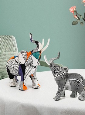 涂鸦手绘炫彩狗象牛马摆件家居时尚装饰品酒柜电视柜创意艺术轻奢