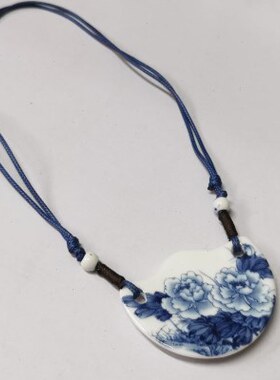 2022年新民族风青花瓷印花弧形吊坠项链女式旅游礼品可调首饰挂件