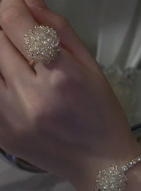 莲花水晶戒指星光百花开q口戒可调节白莲花朵百合花活口戒指轻奢