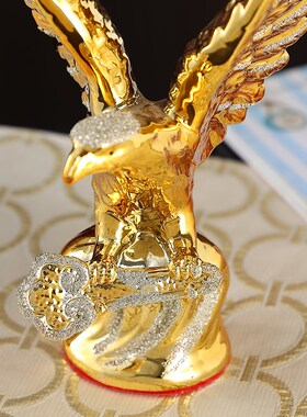 大鹏玄关新款酒柜办公摆设欧式家居陶瓷镀金磨砂客厅如意老鹰桌面