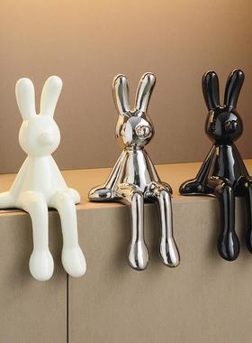 网红创意坐姿长耳兔子摆件高档轻奢客厅电视柜酒柜玄关家居装饰品