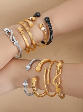 金属时尚通勤个性金o色钢色螺纹轻奢风不掉色闪耀钛钢女生手镯饰