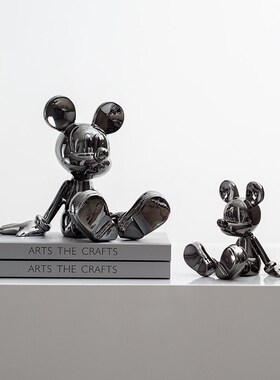 现代轻奢米老鼠摆件客厅柜子装饰品公仔米奇样板间书柜卡通风摆设