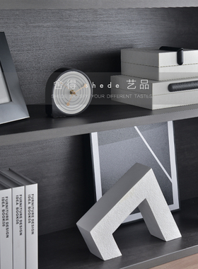 黑白极简样板间展厅书房书柜客厅展示柜软装饰品陈列道具摆件组合