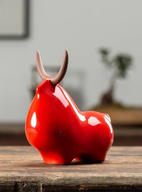 陶瓷红牛摆件创意家居客厅博古架办公书房茶室P桌面装饰品工艺礼
