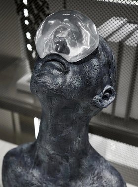 觉醒者蓝色人物摆件树脂仰头现代轻奢酒店大堂会所玄关样板间雕塑